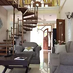 Maharani Guesthouse Tebet Syariah