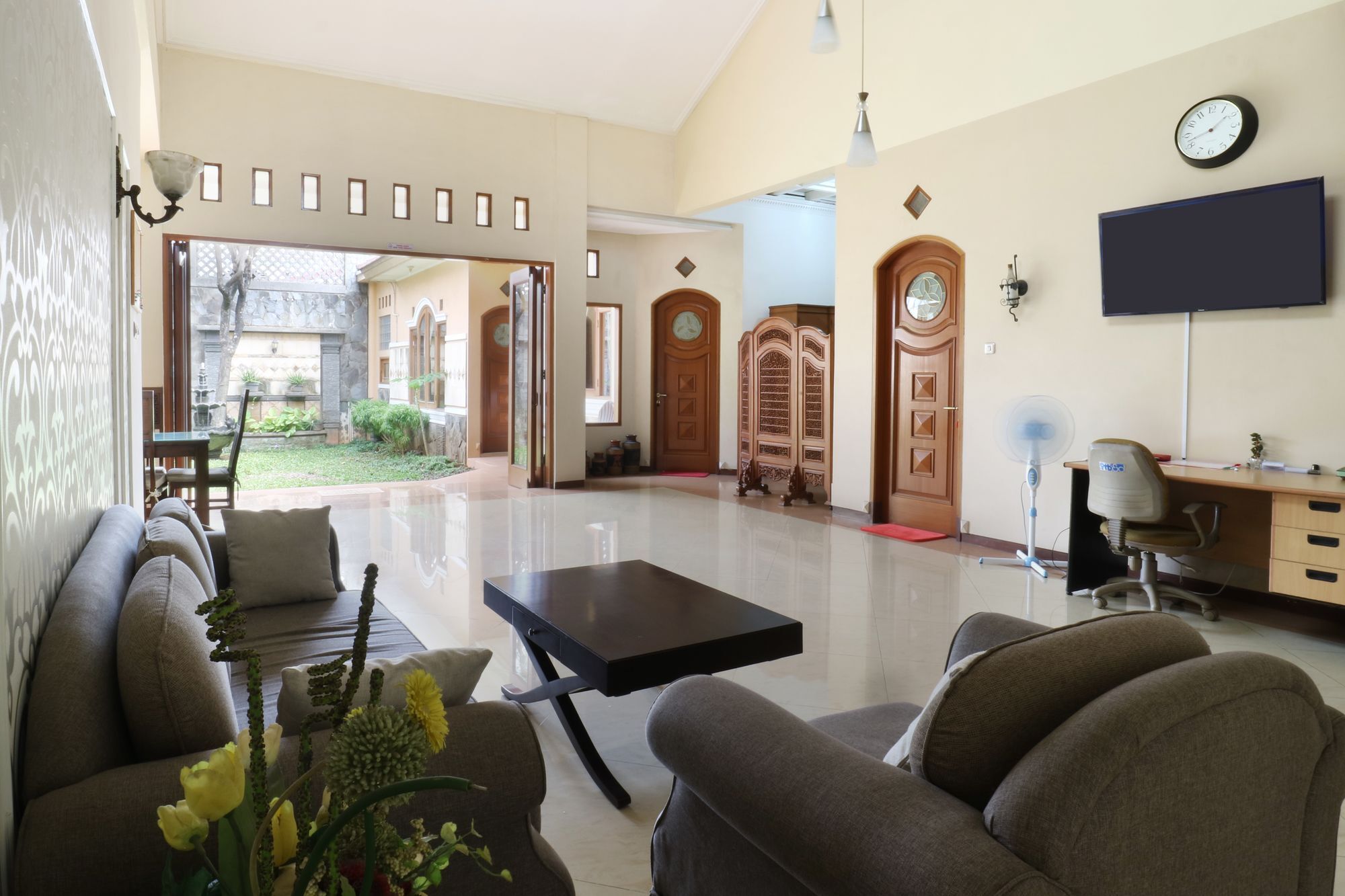 Maharani Tebet Syariah * Jakarta